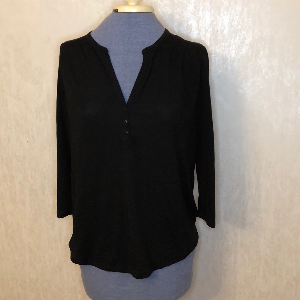 H&M black tee